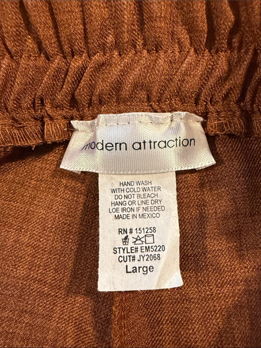 Modern Attraction Rust Shorts - Picture 3 of 4